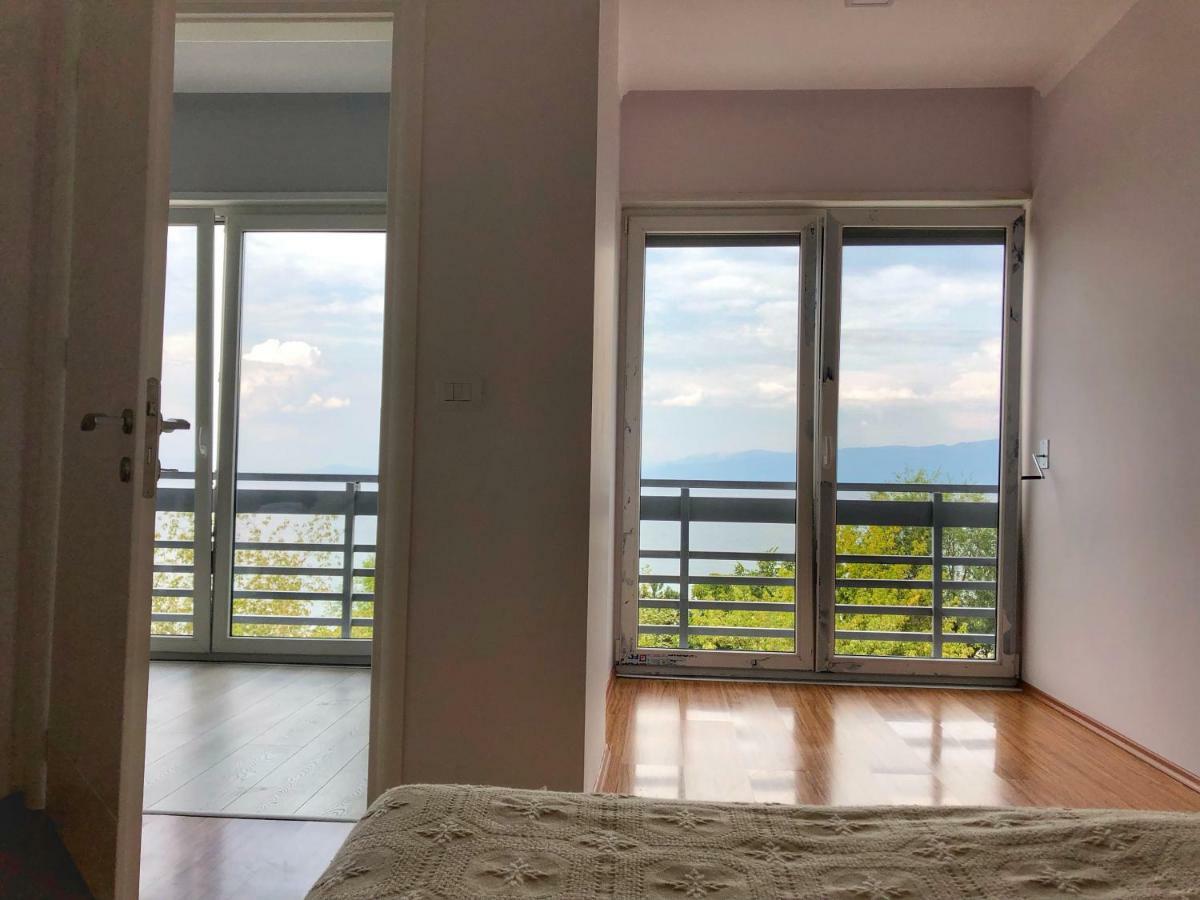 Llakmani Apartment Pogradec Exteriör bild