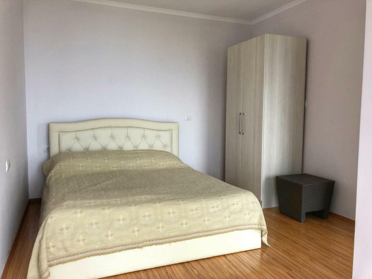 Llakmani Apartment Pogradec Exteriör bild