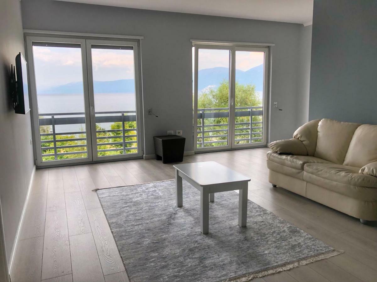 Llakmani Apartment Pogradec Exteriör bild